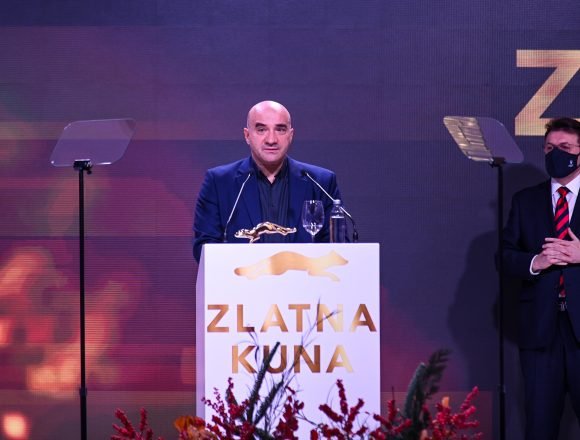 Lauc otkrio gdje smo najviše zakazali: Dopustili smo da se razmašu i osile predstavnici pandemijskog marketinga Lauc otkrio gdje smo najviše zakazali: Dopustili smo da se razmašu i osile predstavnici pandemijskog marketinga