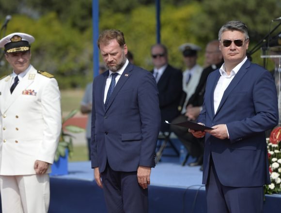 Banožić otkrio zašto ga napada predsjednik: Ja sam bio časno dijete, ali zašto se Milanović nije uključio u obranu Banožić otkrio zašto ga napada predsjednik: Ja sam bio časno dijete, ali zašto se Milanović nije uključio u obranu