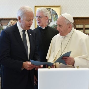 Američki biskupi izišli u susret Bidenu: Hoće li se sada moći pričešćivati?
