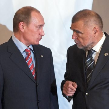 Mesić pun razumijevanja za Rusiju: Uvijeno kritizirao Ameriiku, a Europu proglasio političkim patuljkom