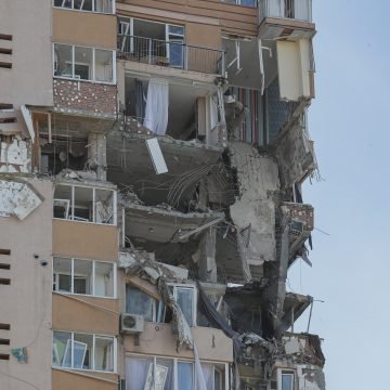 Kijev se uspješno brani, Rusi ubacuju sabotere, Amerikanci zabranjuju prodaju vodke