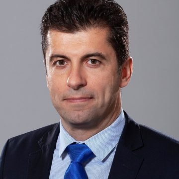 Stare veze uvijek tinjaju. Bugarski ministar obrane odbio nazvati rusku invaziju ratom pa ga premijer smijenio