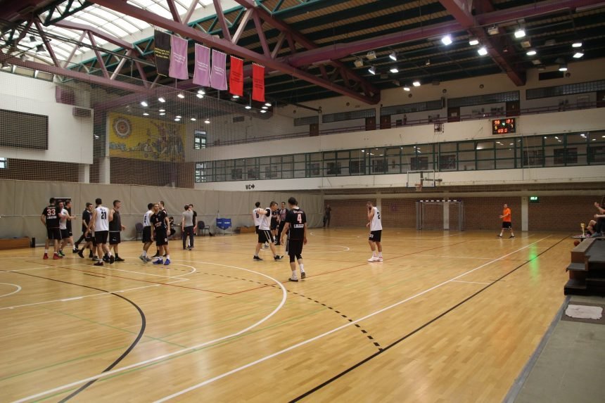 Mladi košarkaški rekreativac preminuo: Iznenada se srušio kod klupe