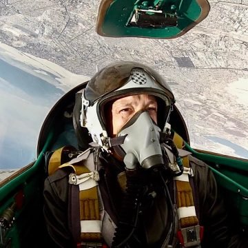 Proslavljeni hrvatski pilot poslao poruku divnim, ali naivnim Ukrajincima: Sine čuvaj se sam pa će te i Bog čuvati
