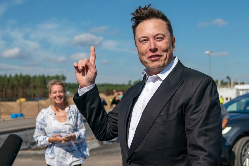 VIDEO: URNEBES NA TWITTERU: Elon Musk je Srbin iz Republike Srpske. To su mi potvrdili ljudi na Fejsu