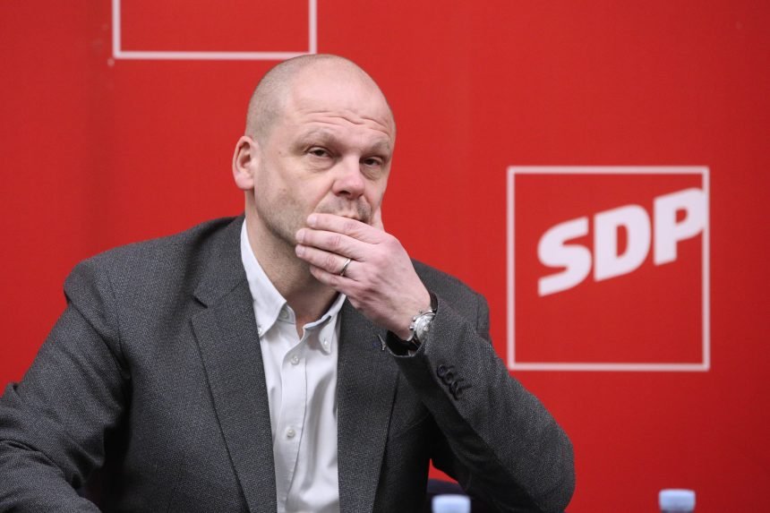 SDP misli dosta ozbiljno: Gotovac pozvao svoje suradnike da podnesu ostavke na funkcije koje su dobili dogovorom s Tomaševićem