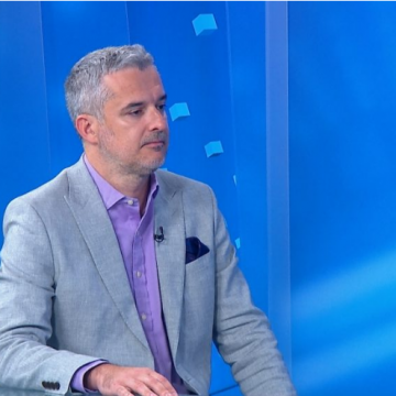 Raspudić komentirao “ćevap diplomaciju” Plenkovićevog prijatelja: Hvata me jeza kada vidim tko vodi EU