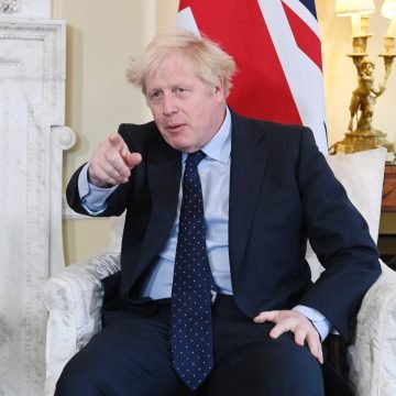 ŠPIJUNIRANJE NA NAJVIŠOJ RAZINI: Nakon susreta s Netanyahuom Johnson pronašao ‘bubicu’ u  svojoj kupaonici