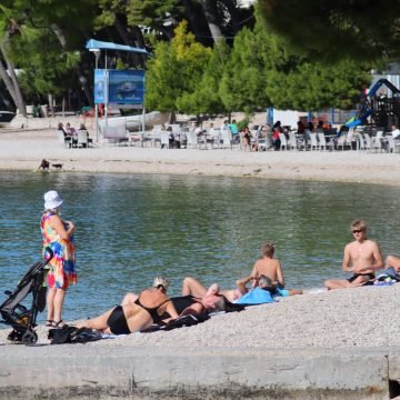 Stižu prave ljetne vrućine: Donosimo gdje će biti i više od 35 stupnjeva i sparno – imamo i temperature mora
