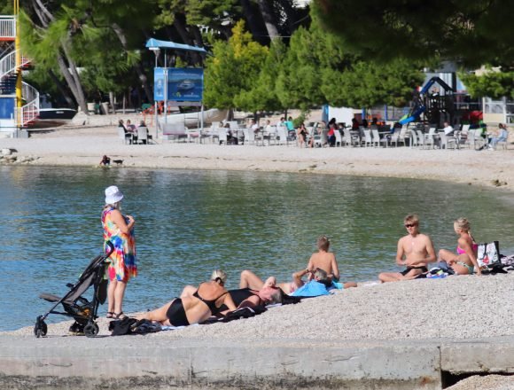 Bijeli šljunak i tirkizno more: Ova hrvatska plaža među najljepšima je na svijetu. Zovu je ‘hrvatski Havaji’ – znate li gdje je