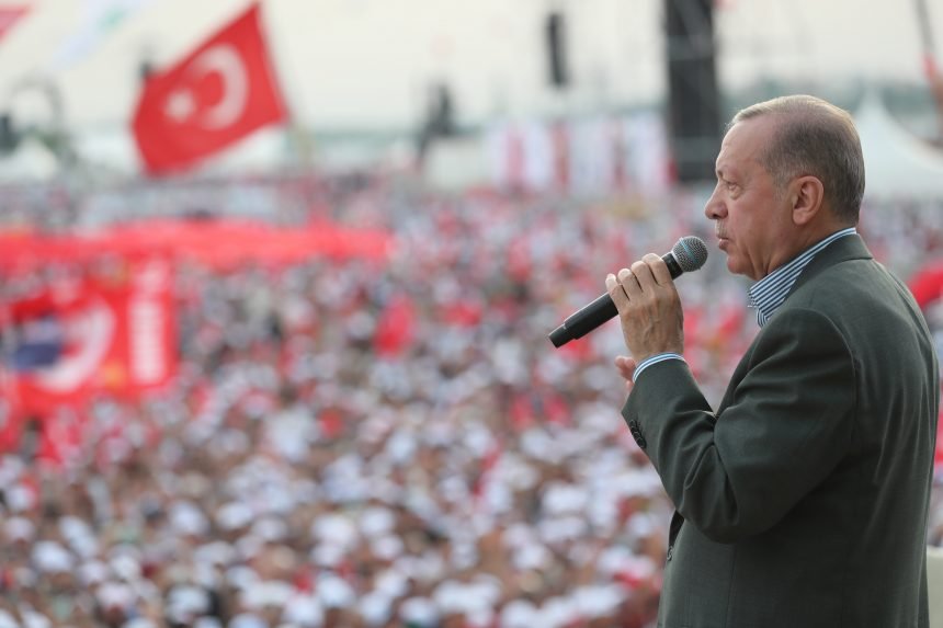 “Sultan” Erdogan se sprema za rat: Neće ići na “cara” Putina nego na – Grčku?