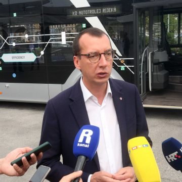 Gradonačelnik putuje po svijetu kao da je ministar vanjskih poslova: Častili ga u  Japanu, Mongoliji, Uzbekistanu, Beogradu, Novom Sadu…