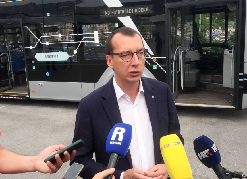 SRAMOTA: SDP-ovom gradonačelniku Rijeke draži Titov Galeb od Hrvatskog narodnog kazališta