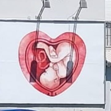 Prolajferi  u akciji: Po Zagrebu polijepili plakate na kojima piše “život”