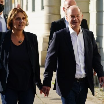 Kancelar Scholz ponovo u nevolji: Kako je jedna lisica pomogla da procure “državne tajne”