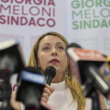 Kod Meloni ne cvjetaju ruže: Više od milijun mladih napustilo zemlju – na jednog stranca koji dođe, devet mladih Talijana ode