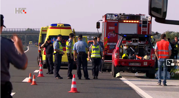 Nezapamćena nesreća na autocesti u Hrvatskom zagorju: Poginulo najmanje 12 putnika. Vozač autobusa zaspao?