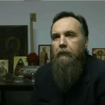 Aleksandar Dugin bio meta: U eksploziji automobila poginula kći omiljenog  Putinovog filozofa i prijatelja