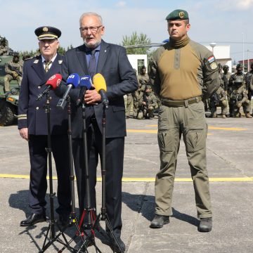 Božinović i šef policije nisu odgovorili na dva bitna pitanja: Je li preminuli policajac koristio stimulativna sredstva i je li bio cijepljen