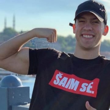 MITROVIĆ U PROBLEMIMA: YouTuber Baka Prase ruši omiljenog Vučićevog medijskog tajkuna