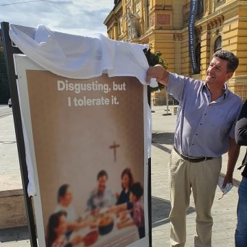 Zastupnik Sačić o plakatu:  Agresivni nasrtljivci na  temeljne  kršćanske vrijednosti