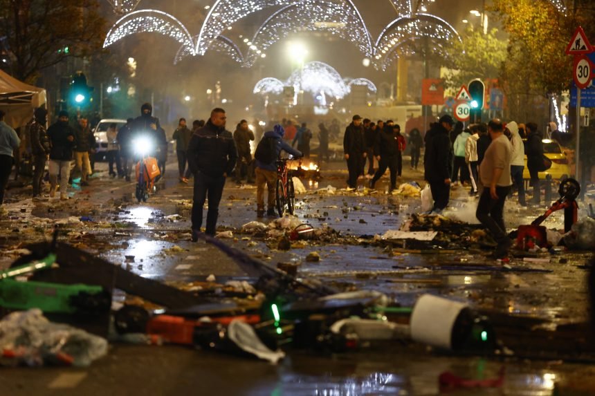 Žestoki neredi usred Bruxellesa: Žestoki sukobi marokanskih navijača i belgijanske policije