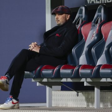 Pokopan Siniša Mihalović: Boban i Prosinečki poslali vijenac. Adio, Miha, tvoji Robi i Zvone