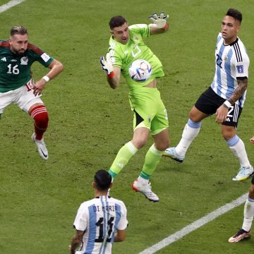 Argentinci igraju pokvarno i prljavo: FIFA je otvorila istragu protiv besramnog golmana. Evo što je rekao Van Gaalu