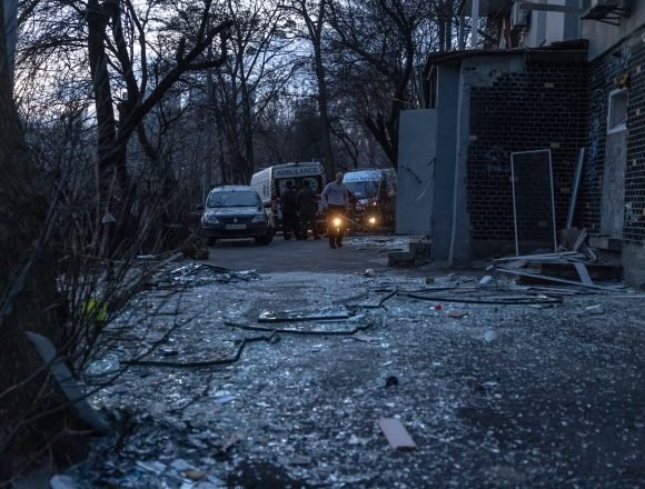 Krenula Putinova osveta: Rusi nemilosrdno razaraju Harkiv – po običaju, udaraju na stambena područja Krenula Putinova osveta: Rusi nemilosrdno razaraju Harkiv – po običaju, udaraju na stambena područja
