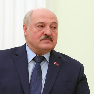 Lukašenko se priprema za rat: Bilo bi primjereno da svaki čovjek bude sposoban rukovati oružjem
