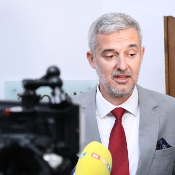 VIDEO: Nino Raspudić secirao HDZ-ovu hobotnicu: Mekušci koji puštaju crnilo, a kriminalni krakovi se stalno regeneriraju