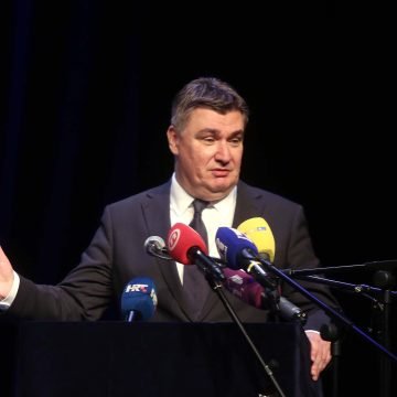 Milanović prozvao “medijsku mafiju” pa otkrio: Moj sin prima više stipendija. I sada će to izazvati još veći jauk