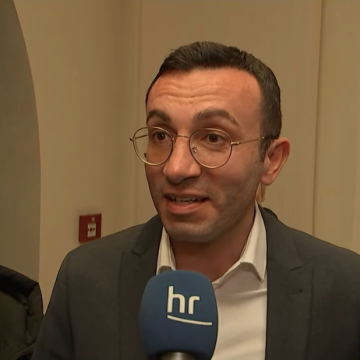 Nije mogao zamisliti: Gradonačelnik Frankfurta postao političar čiji su roditelji doselili iz Sirije