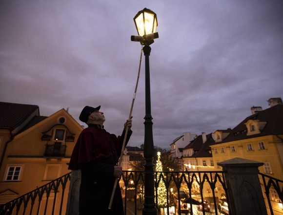 Hrvati sve više putuju i troše kao ludi: Ovo je popis zemalja u koje najviše idu – a evo i koliko su gdje potrošili Hrvati sve više putuju i troše kao ludi: Ovo je popis zemalja u koje najviše idu – a evo i koliko su gdje potrošili