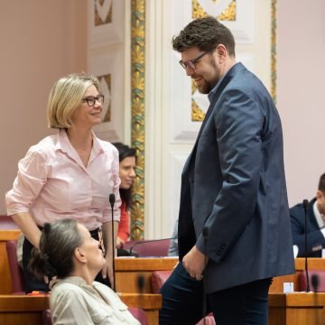 SKANDALOZNO: Ljevica potpuno dehumanizira Ivana Pernara. Grbin ga nazvao monstumom, a Benčić zlom