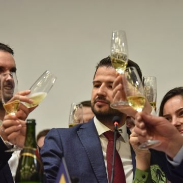 IZBORI U CRNOJ GORI: Đukanovićeva stranka ostvralila odličan rezultat. Hrvati imaju svog zastupnika