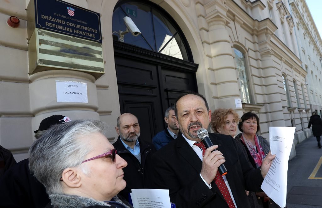 Bivši saborski zastupnik i profesor na Ekonomskom fakultetu: Tko želi ukinuti gotovinu i prebaciti nas na "digitalni euro"?, fotografija