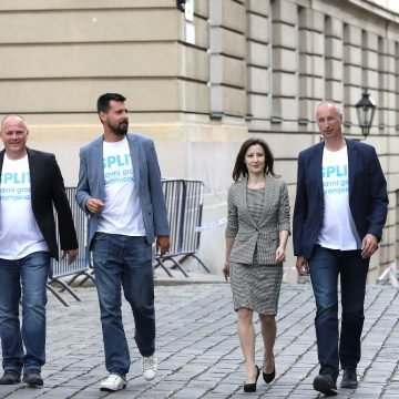 Dalija Orešković zbog Maje Đerek osula paljbu na svog šefa Ivicu Puljka: Ovo je odstrel