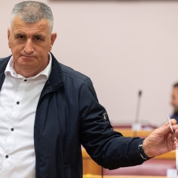 NEVJEROJATNO: Prošle godine u sinjskom rodilištu rođeno tek dvoje djece, a Miro Bulj tvrdi: Nikada ga nećemo zatvoriti