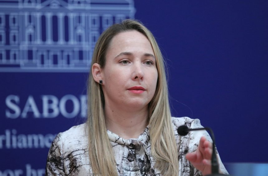 Marija Selak Raspudić kritizirala Plenkovića: Prestanite se ponašati kao šef partije koji misli da žene moraju raditi dvostruko više