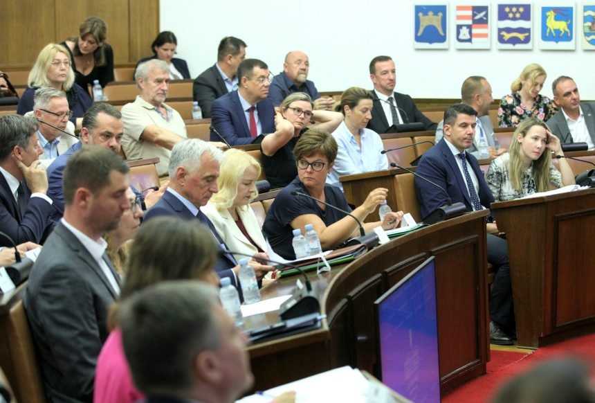 Direktor HROTE-a potvrdio da je Grmoja govorio istinu: PPD je kupio 63 posto jeftinog plina