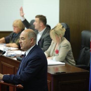 Karolina Vidović Krišto optužila HDZ-ovca da želi “umrtviti raspravu” pa dodala: Plenković pogoduje Vujnovcu