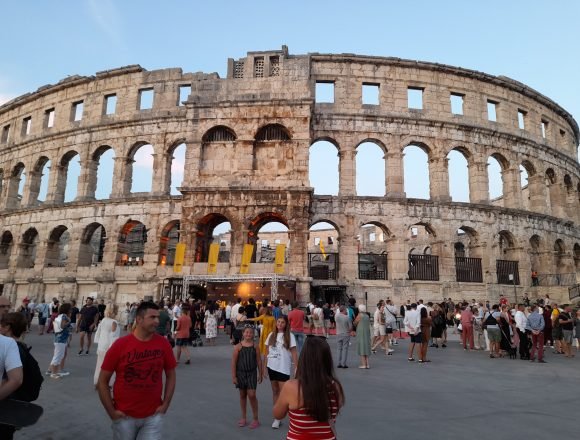 Stigli podaci: Evo kako ide turistička sezona, lipanj je apsolutni hit – ovaj smještaj je najtraženiji Stigli podaci: Evo kako ide turistička sezona, lipanj je apsolutni hit – ovaj smještaj je najtraženiji
