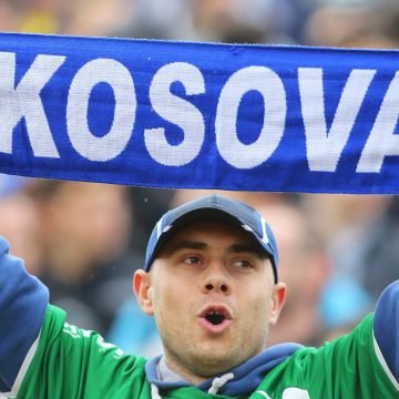 Prekinuta utakmica u Bukureštu: Igrali Rumunjska i Kosovo, a navijači skandirali “Srbija, Srbija”