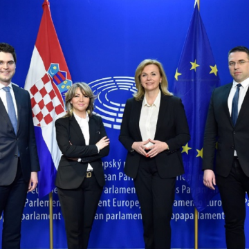HDZ: SDP nije branio hrvatsku policiju, a njihovi ljevičarski prijatelji su poticali ilegalne migracije