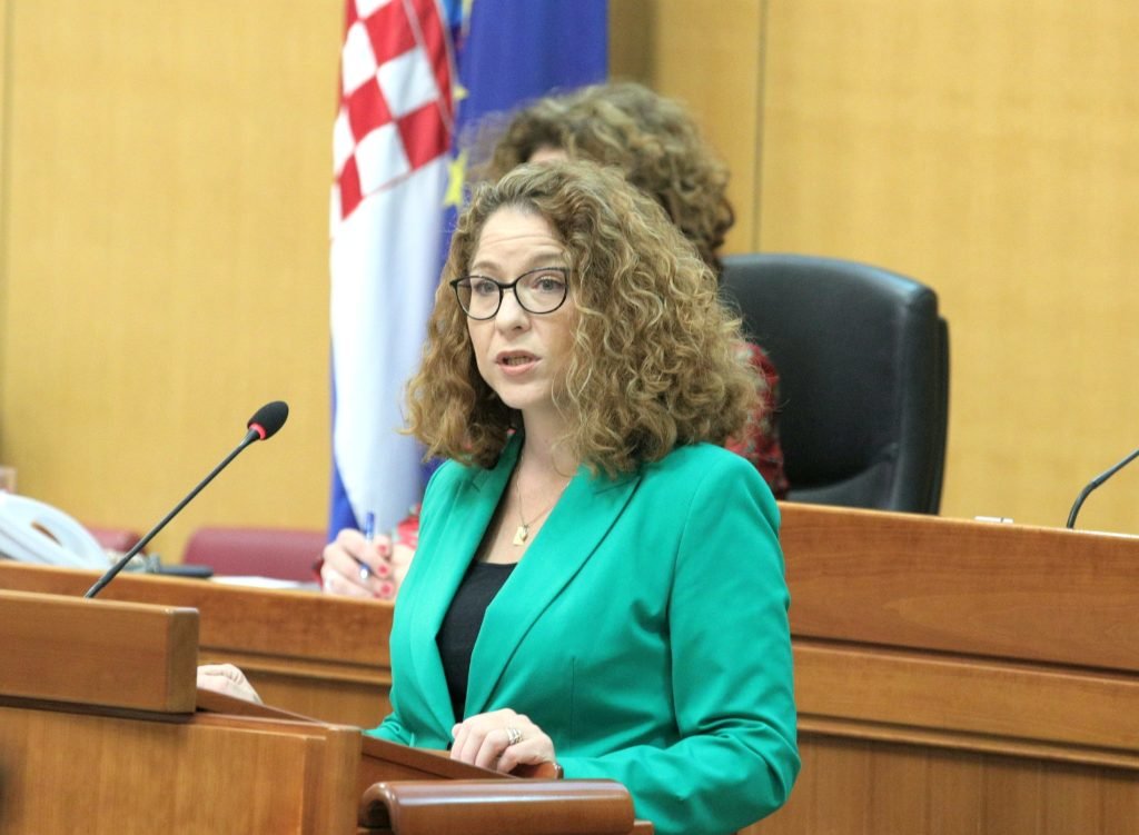 Javila se i pučka pravobraniteljica: I ona ima nešto protiv Thompsona i pola milijuna Hrvata, fotografija