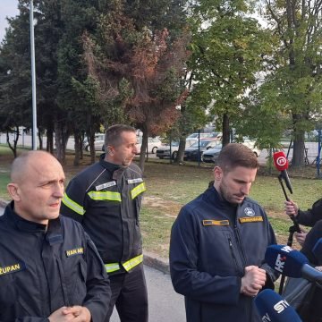 Više od stotinu radnika iz Nepala stanovalo je tik uz tvrtku koja je izgorjela: Je li  “Šeksov čovjek” Bede organizirao prosvjed  radnika protiv Anušića?