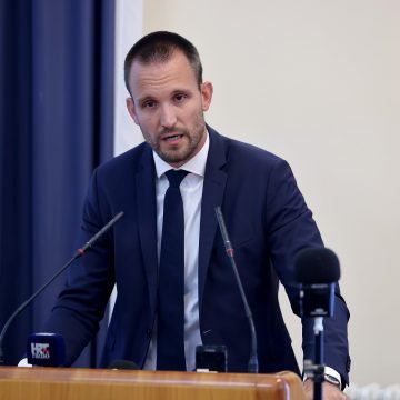 Zadarski SDP optužuje: Ministar Šime Erlić nelegalno gradi kuću