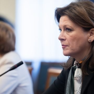 Karolina Vidović Krišto: Gazda Todorić je uništio hrvatsko selo, a Plenković, Martina Dalić i Zdravko Marić su povezani s kriminalom u Agrokoru