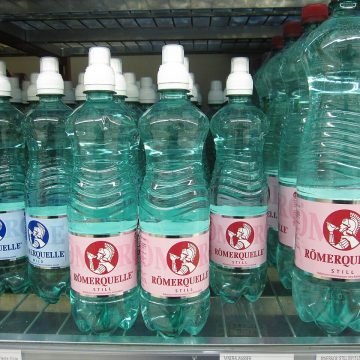 Coca-Cola priznala: Kemijska ozljeda usne šupljine grla i jednjaka povezana je s bočicom Romerquellea
